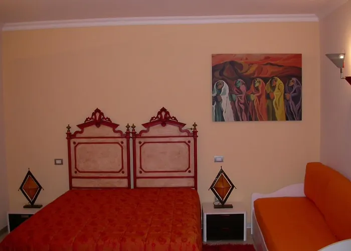 Palazzo Ducale לינה וארוחת בוקר אנדריה